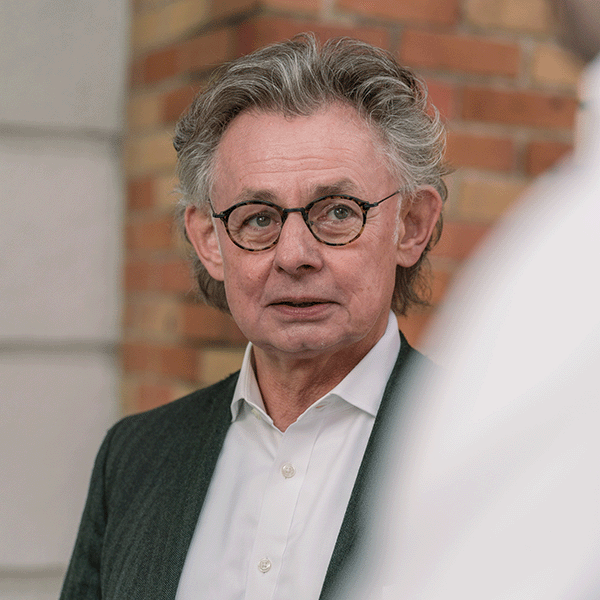 Senior Advisor Michael Bußer im Gespräch